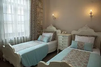 La Petra Hotel - Special Class Yenifoca