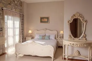 La Petra Hotel - Special Class Yenifoca