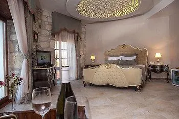 La Petra Hotel - Special Class Yenifoca